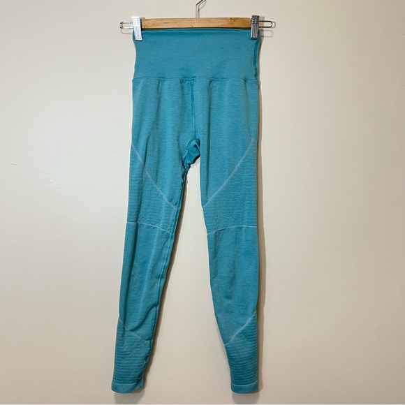 Alphalete Glute Calf Defining Workout Leggings - Picture 2 of 14